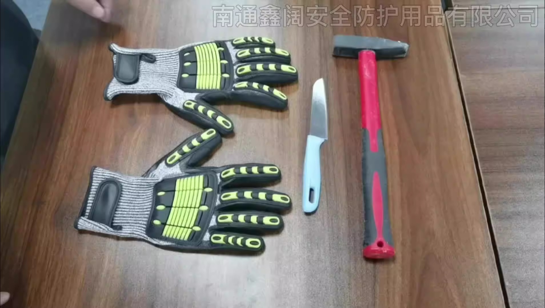 Guanti da lavoro di sicurezza  - Work Glove Impact recensione e prezzo